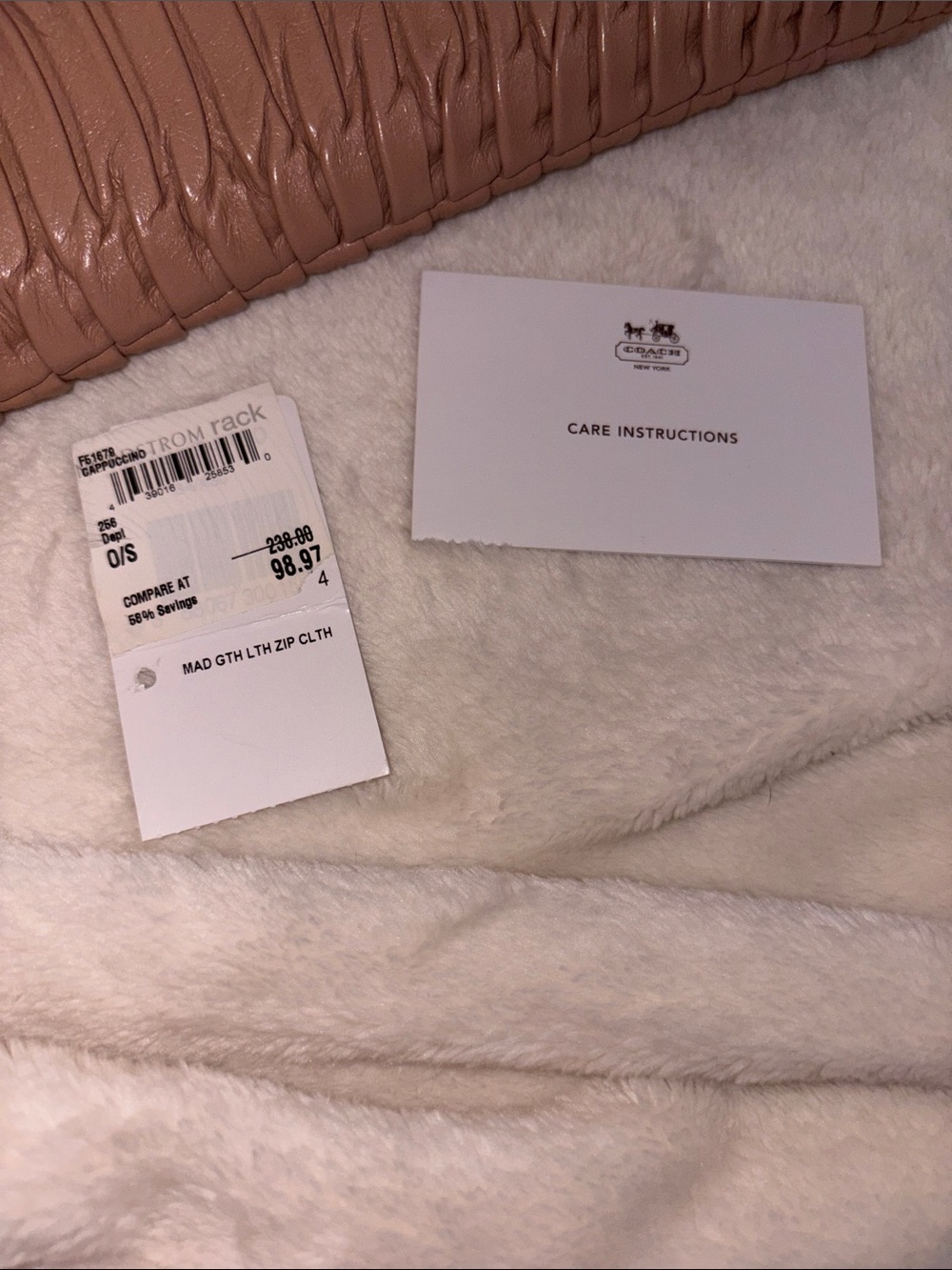 Coach Madison gathered wristlet. Pink/nude - Picture 10 of 10